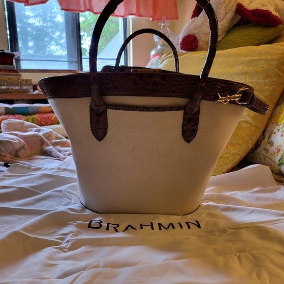 Brahmin Handbag - Picture 2 of 9